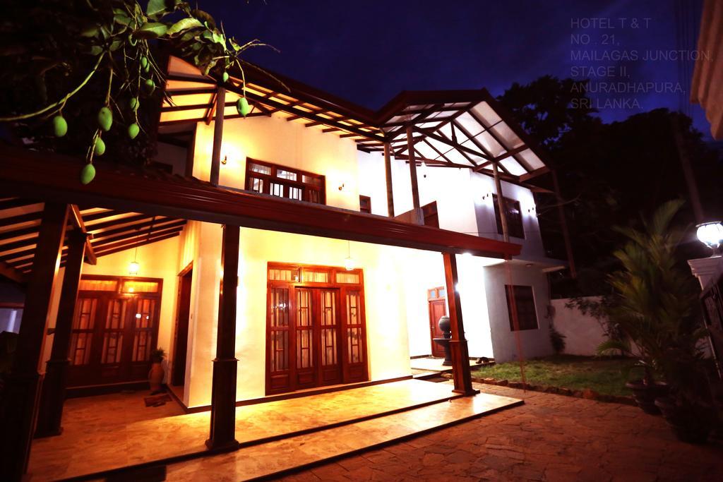 Hotel T & T Anuradhapura Exteriör bild
