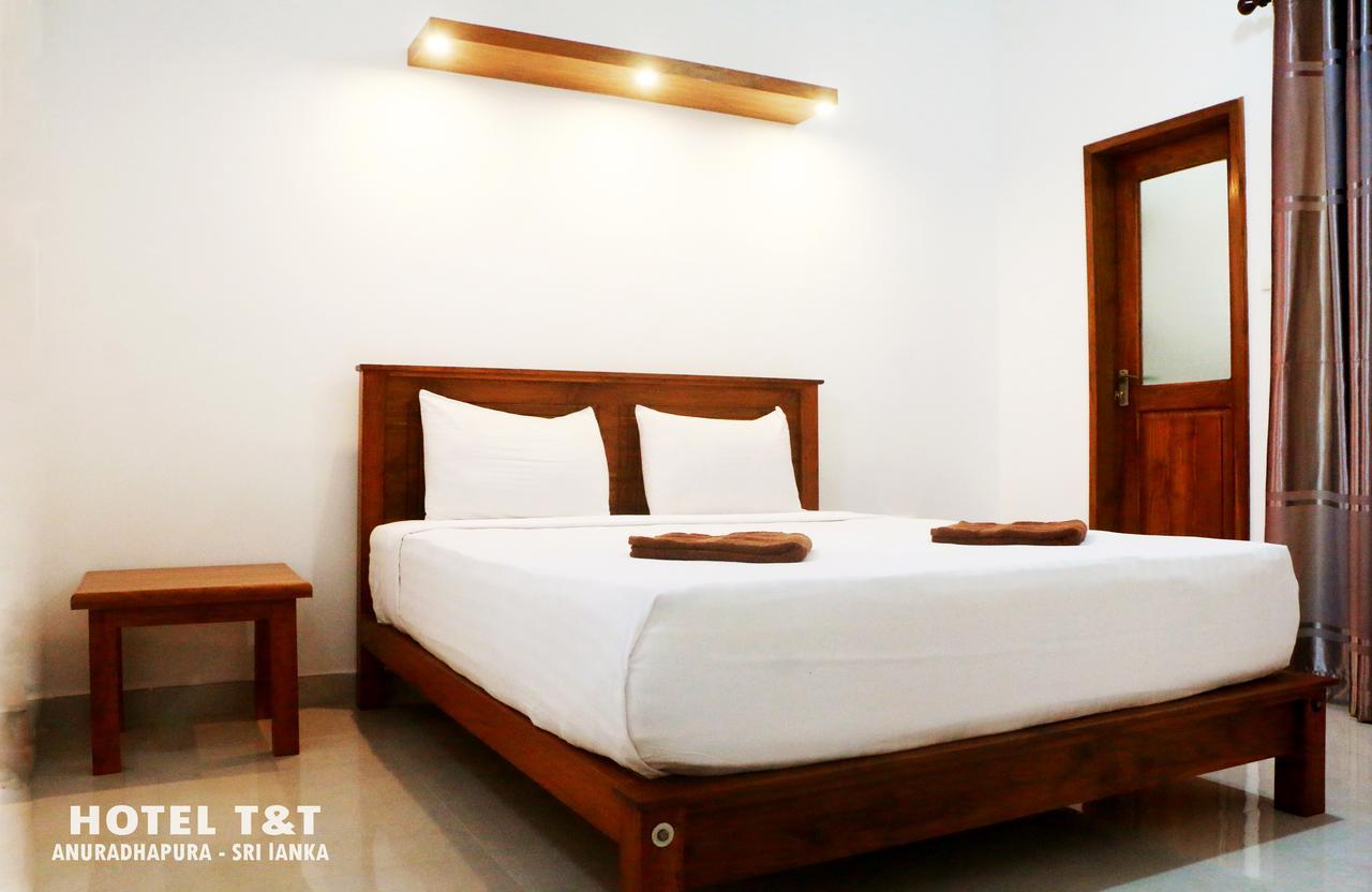 Hotel T & T Anuradhapura Exteriör bild
