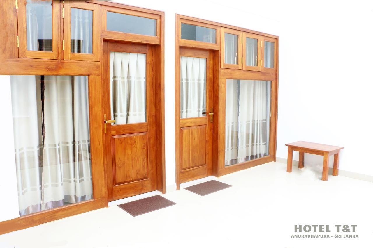 Hotel T & T Anuradhapura Exteriör bild